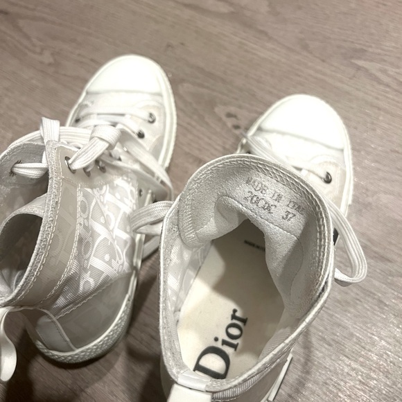 B23 High-Top Sneaker - Picture 7 of 7